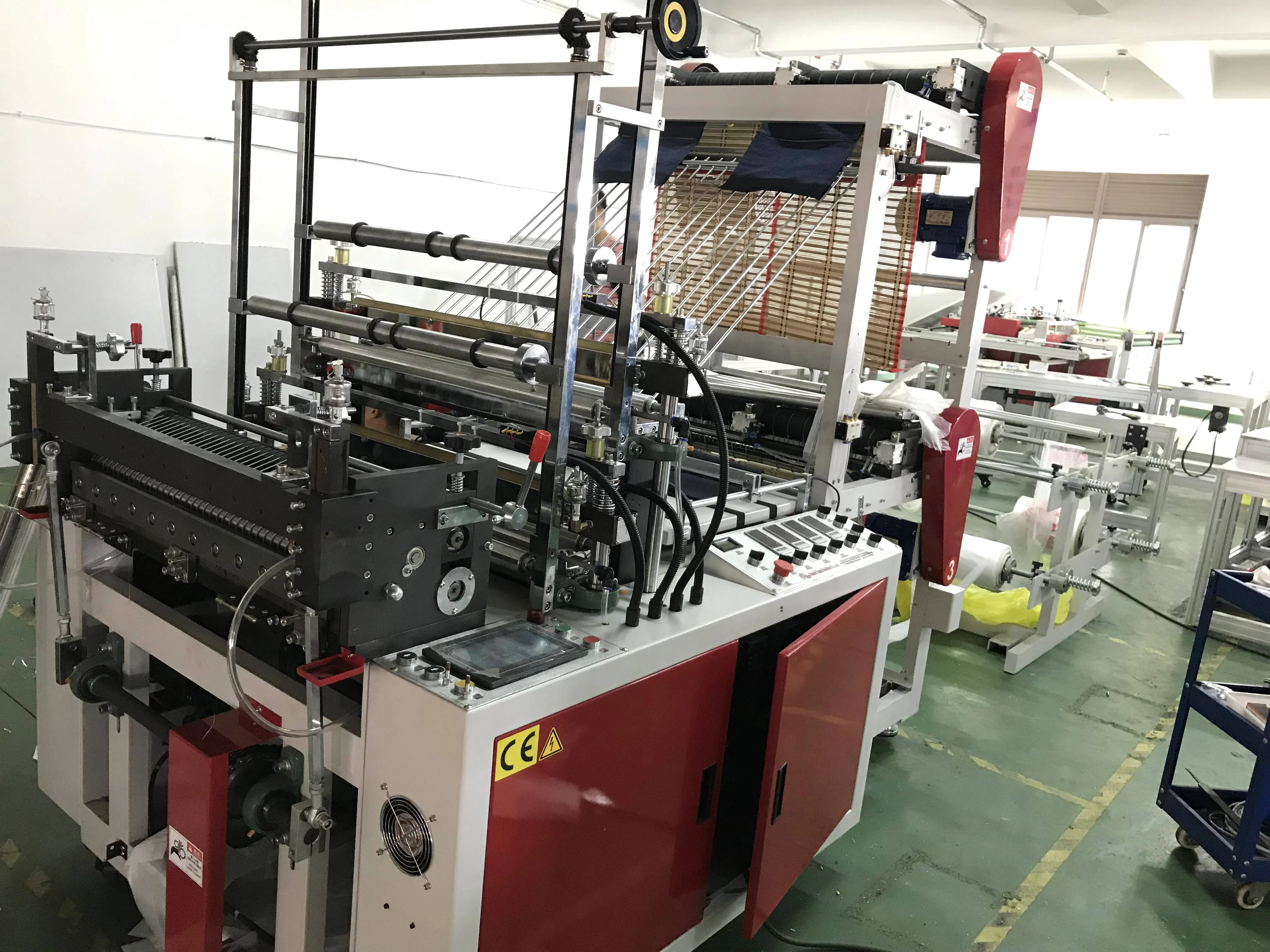 high speed double layer 4 line cold cutting shopping market t shirt flat bag making machine