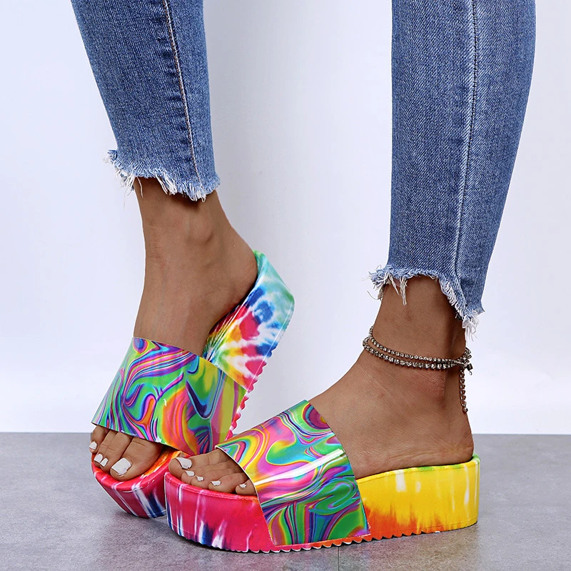 PDEP 2021 Summer New Fashionable popular cheap casual slippers shoes stock colorful Bright rainbow platform sandals for women