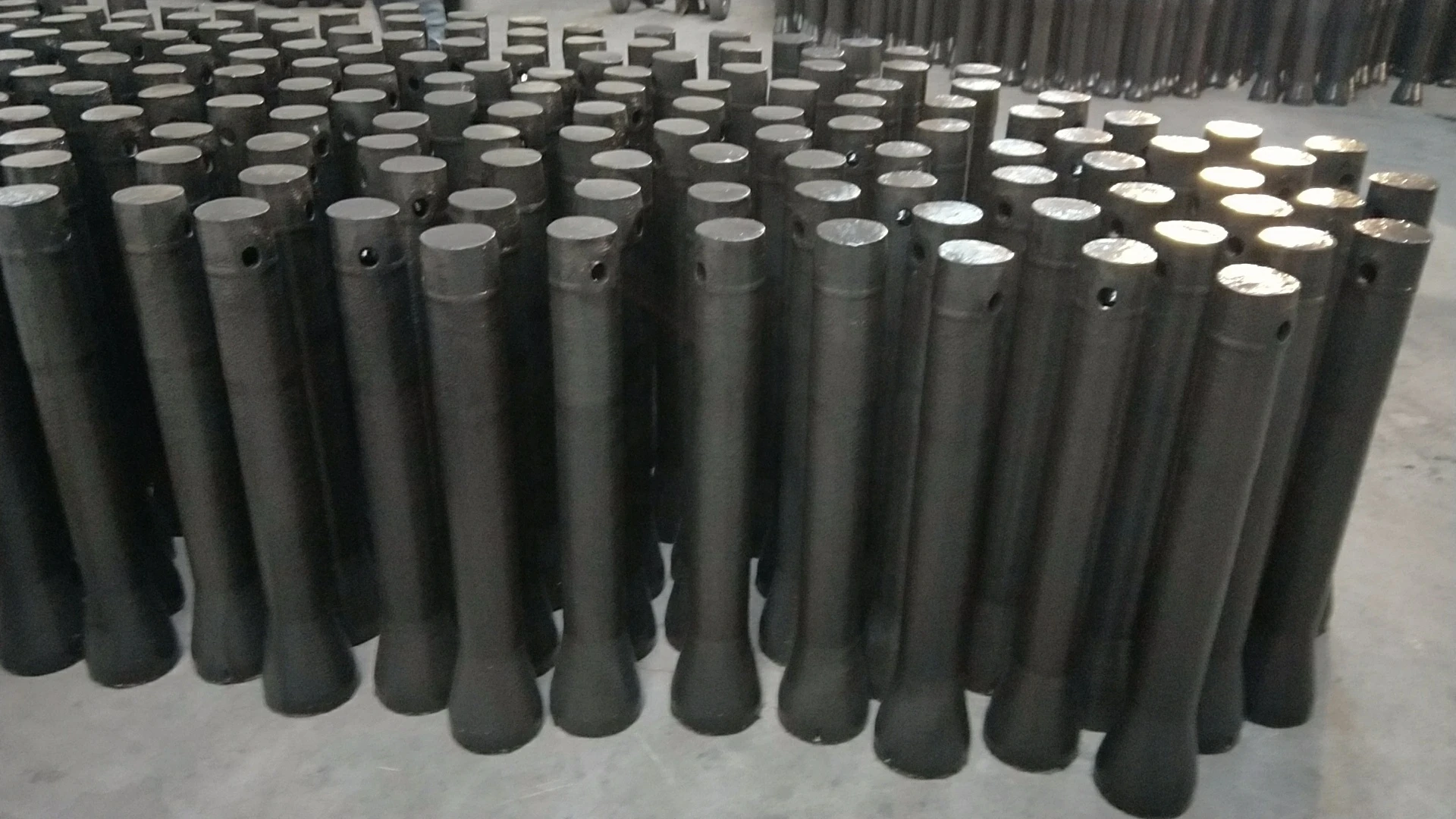 Refractory submerged entry nozzle