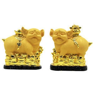 Wholesale Crafts 4 inch Feng shui Golden Resin Animal Statue With Pig Pattern
