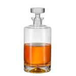 Wholesale Crystal Clear Mouth Blown Fashion Liquor Whiskey Decanter Set Whisky Bottle Glass Whiskey Decanter