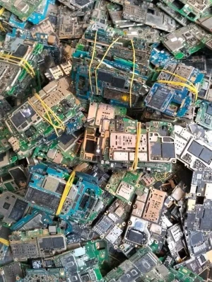 Bulk Electronic Scrap Exporter from Kenya – Global Buyers Welcome