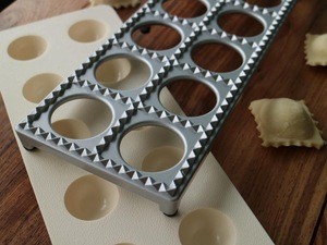 12 Squares Nonstick Aluminum Sliver Pasta Handmade Ravioli Making Gadget for Home Kitchen