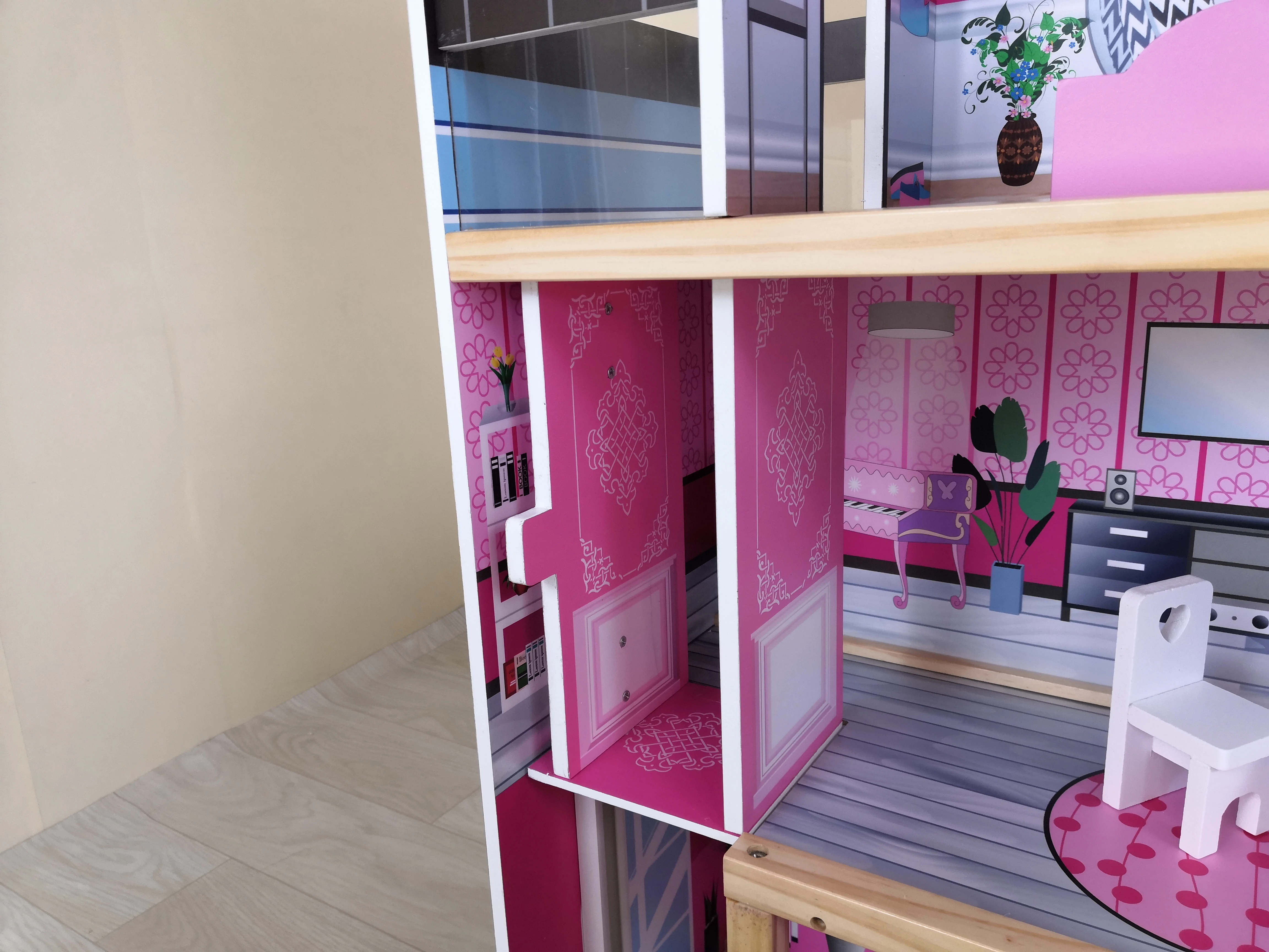 2021 WEIFU Wholesale Luxury Villa Dollhouse Toy DIY Dollhouse Practical Wooden Dollhouse