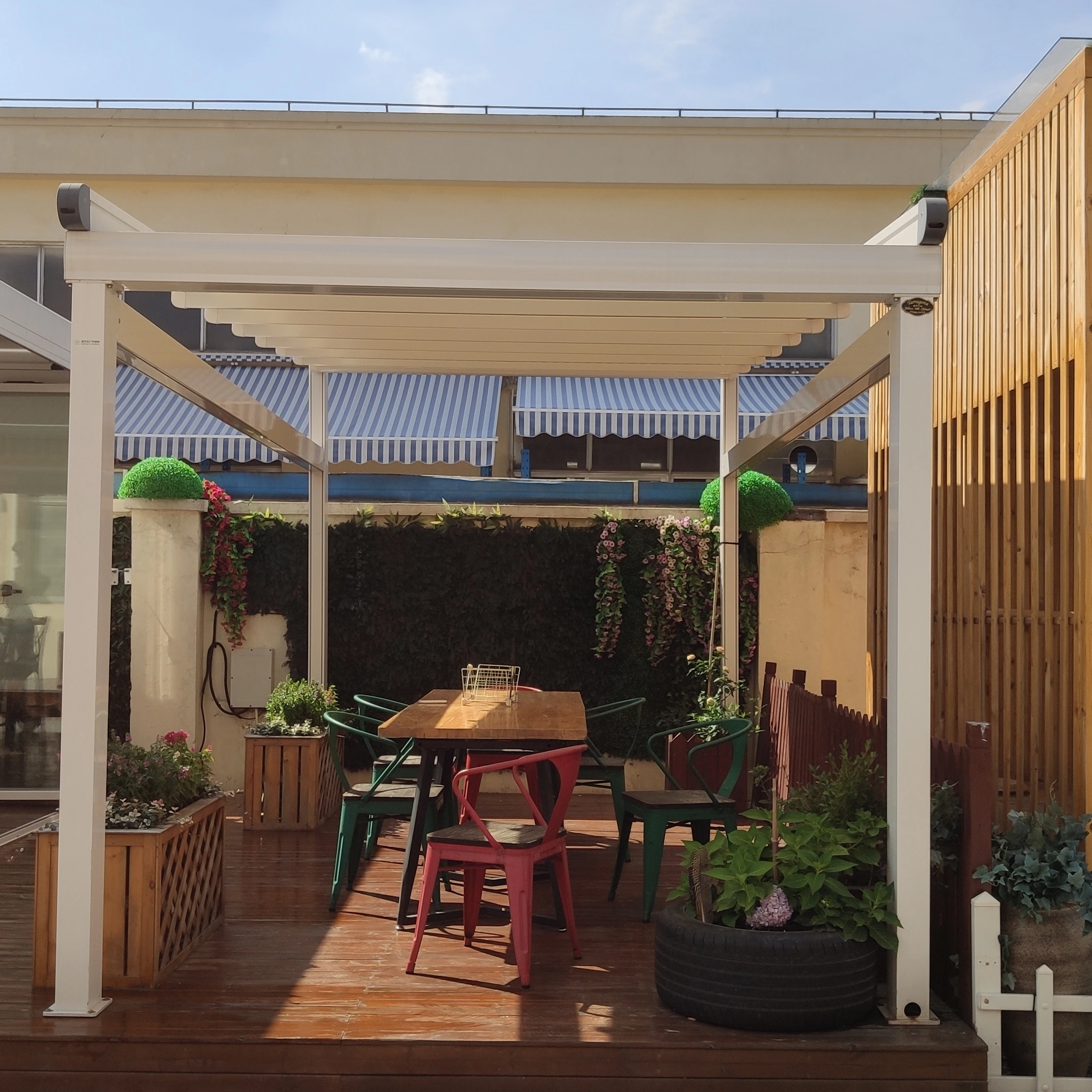 Aluminum Sunshade Pergola Canopy Restaurant Balcony Retractable Roof Awning