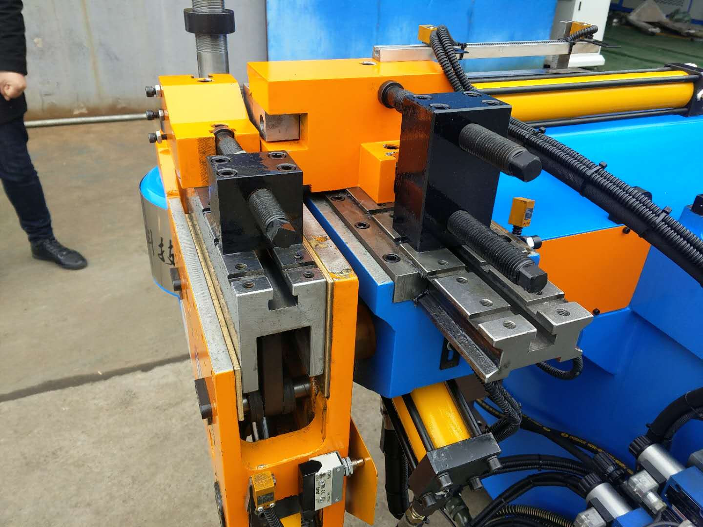 Automatic Rotating Bending Machine Buy Automatic Bender Aluminum Cnc 3d Pipe Auto Rotate Tube Bending ...