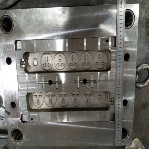 Custom Mass Production Manufacturer Professional Injection Mould Extension Electricity Wire Lead Socket Mould Plastic Injection