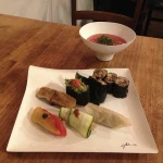 Eco friendly 100% disposable  sugarcane pulp fast food plate pure bagasse biodegradable plates