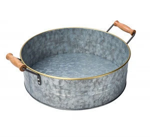Galvanized Rustic round Tray with Wooden Handle for wedding home farmhouse decoration.