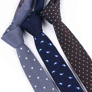 Hand Men&#39;s Knitted Ties Dotted Striped Knit Tie Pattern With Boat Anchor