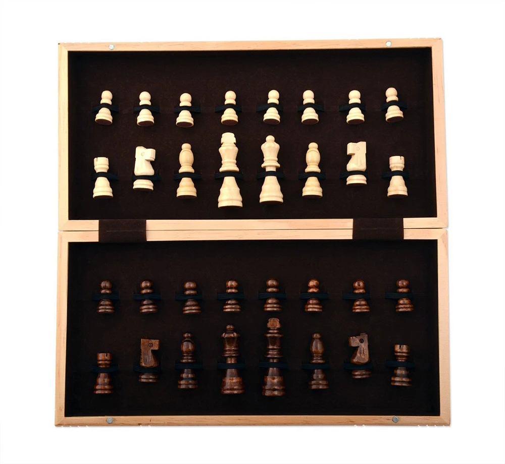 Indoor and outdoor game chess Wood chess set with magnets