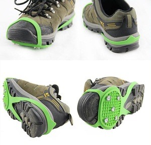 Non-slip climbing crampons for shoes/ice cleats