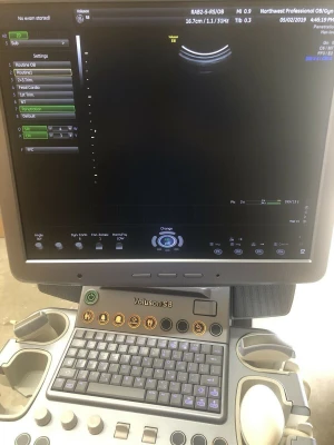 GE voluson S8 Ultrasound Machine With Probes