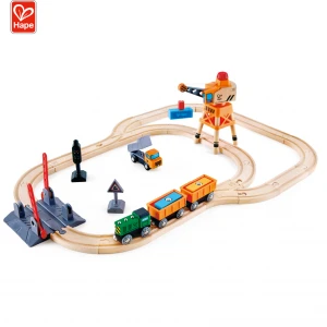 Hape 3Y+ Kids Toys Crossing & Crane Set Wooden Train Toys Car Set Industry And Railway