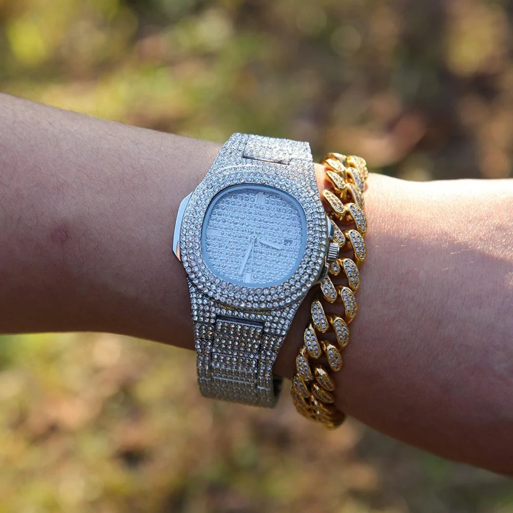 High quality Fashion Stainless Steel Micro Paved Hip Hop Men&#x27;s Wrist Watch Gold Shinny Diamond Luxury Wristwatch