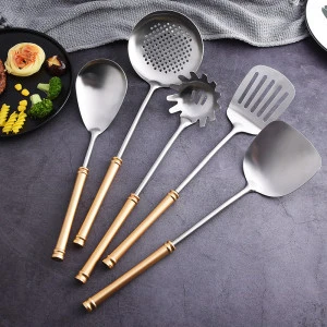 New stainless steel kitchen set creative golden handle spoon shovel restaurant noodles rake big leak household rice spoon