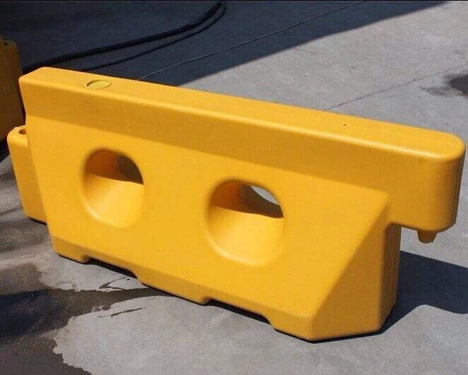 Road traffic warning high flexible removable red and yellow two holes water filled barrier