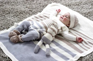 Simple striped knitted kids baby blanket and throws
