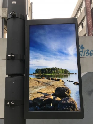 Street lamp pole  high brightness lcd monitor for outdoor advertising post LG or Samsung digital player android system