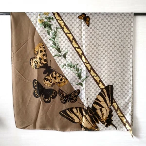 Wholesale 2020 New Arrival  butterfly printed silk scarves for women stylish satin silk feel hijab