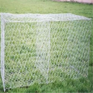 Woven hexagonal wire mesh gabion used in river