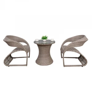 Outdoor patio table and chair