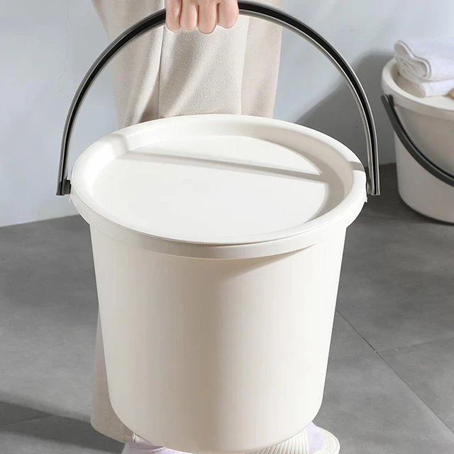 china 13L  plastic bath storage water bucket with lid with handle bathroom washbasin