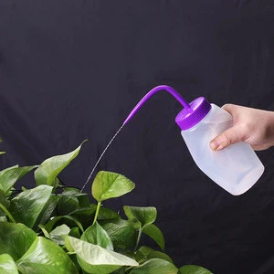Custom 16oz Plant Flower Succulent Watering Bottle Plastic Bend Mouth Watering Cans Plastic Squeeze Bottle