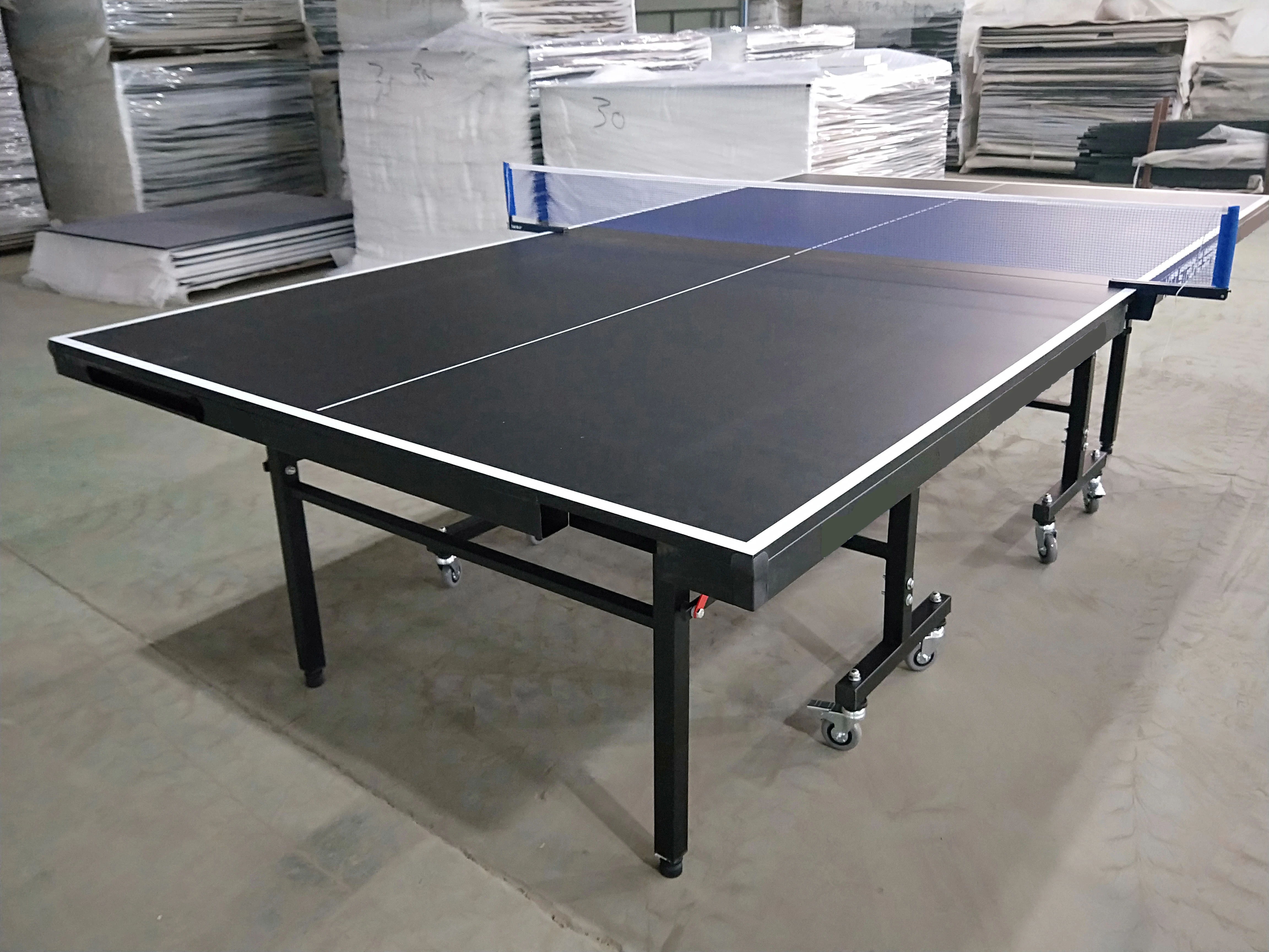 Customized Racket & Ball holder pingpong tables Black TOP Indoor Table Tennis Table with Locking Wheels
