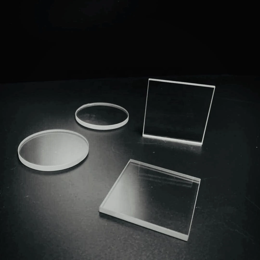 Optical polished quartz glass wafers