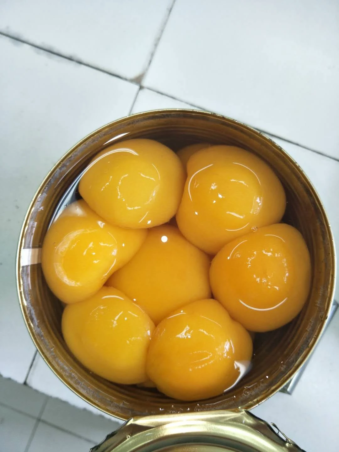 wholesale 820g canned sweet yellow peach halves in light syrup