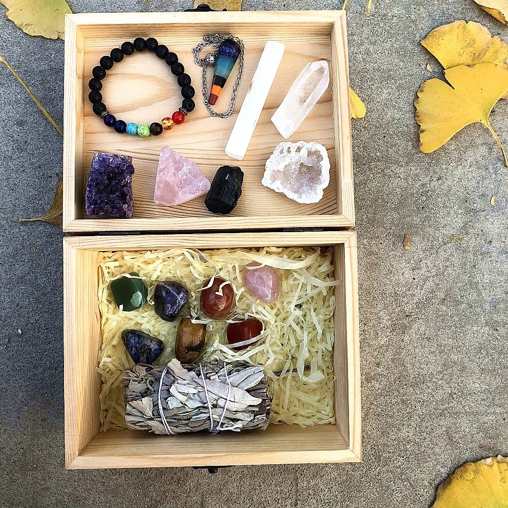 Wholesale natural crystal healing stone wooden box set charm 7 Chakra Stones Kit for meditation