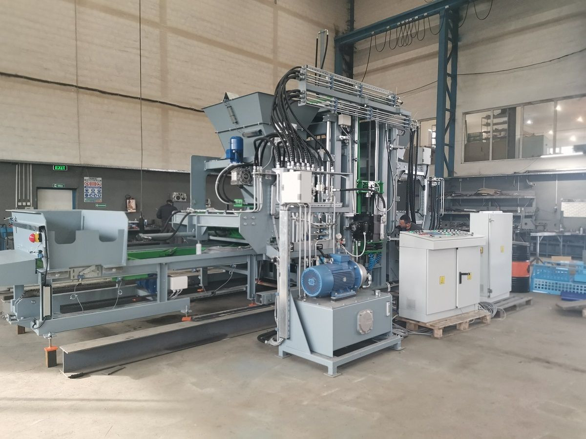 Buy Block Making Machine Sumab R-500 from Scandinavian & UK Machines AB ...