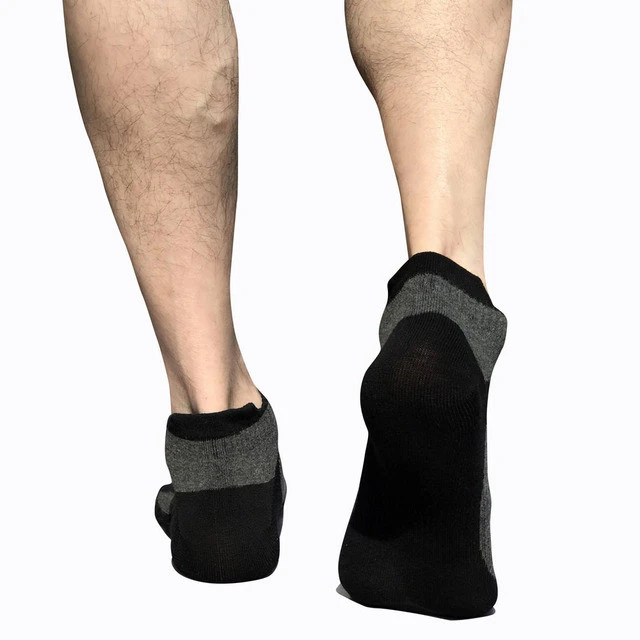 2020 wholesale fashion popular mens ankle sport socks