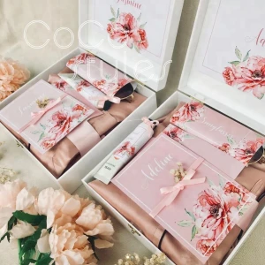 Cocostyles bespoke elegant white acrylic bridesmaid gift boxes for chic wedding party events and white valentine&#x27;s day gift box