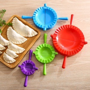 Custom oem home kitchen tools 4 pcs plastic dough press dumpling pie maker
