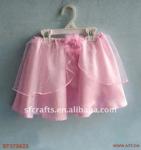 girls cute short skirt