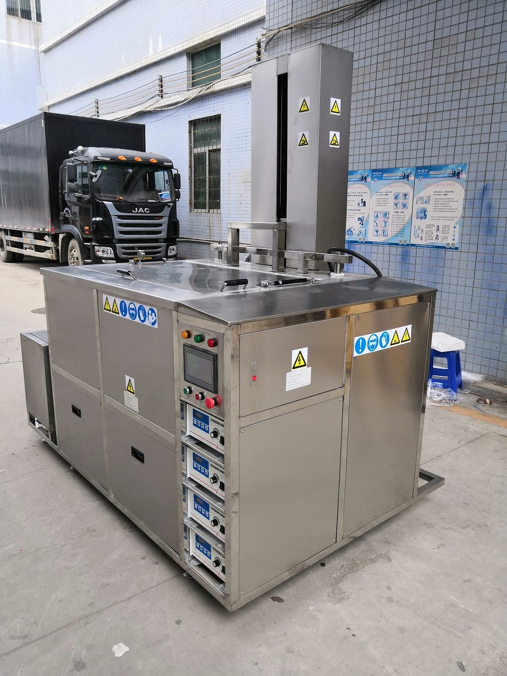 Buy Plc Controller Ultrasonic Engine Parts Cleaner With Pneumatic Lift ...