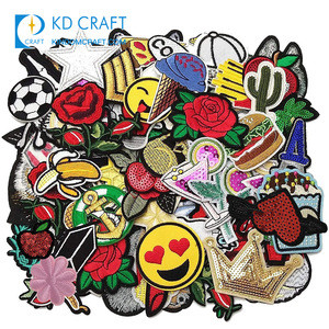 Wholesale no minimum cheap heat transfer aviation bee flower vintage iron on badges custom embroidered patches for clothing