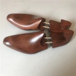 wood shoe tree/shoe keeper
