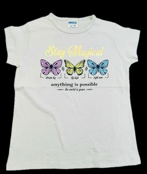 Girls' T-shirt with thoughtful printing