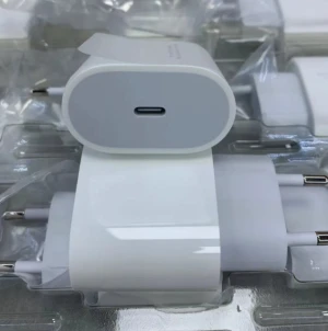 Pd20W Charger 20W USB-C Type C Us/EU/UK Fast Charging Power Adapter Phone Charger