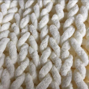 100% Polyester Chunky Knit Giant Yarn Hand Knitted Blanket Velvet Chenille Crochet Knitting Thick Yarn Soft Baby Blanket Vegan