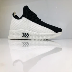 2020 new lace-up lightweight and comfortable casual sports mesh shoes