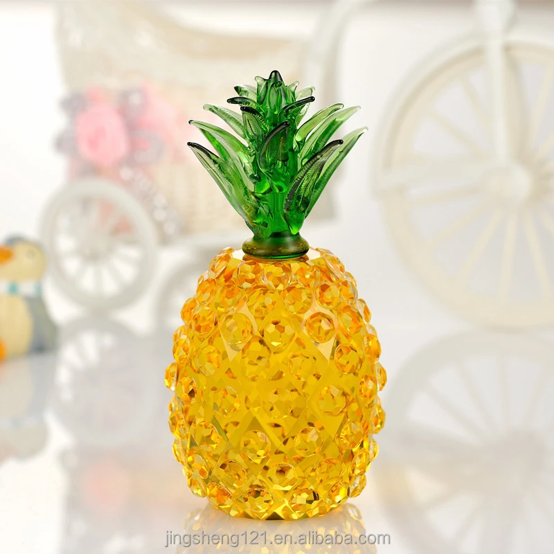 Beautiful golden yellow crystal craft pineapple decoration for wedding table centerpieces