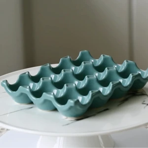 China supplier kitchenware colorful stylish 12 pcs porcelain egg holders