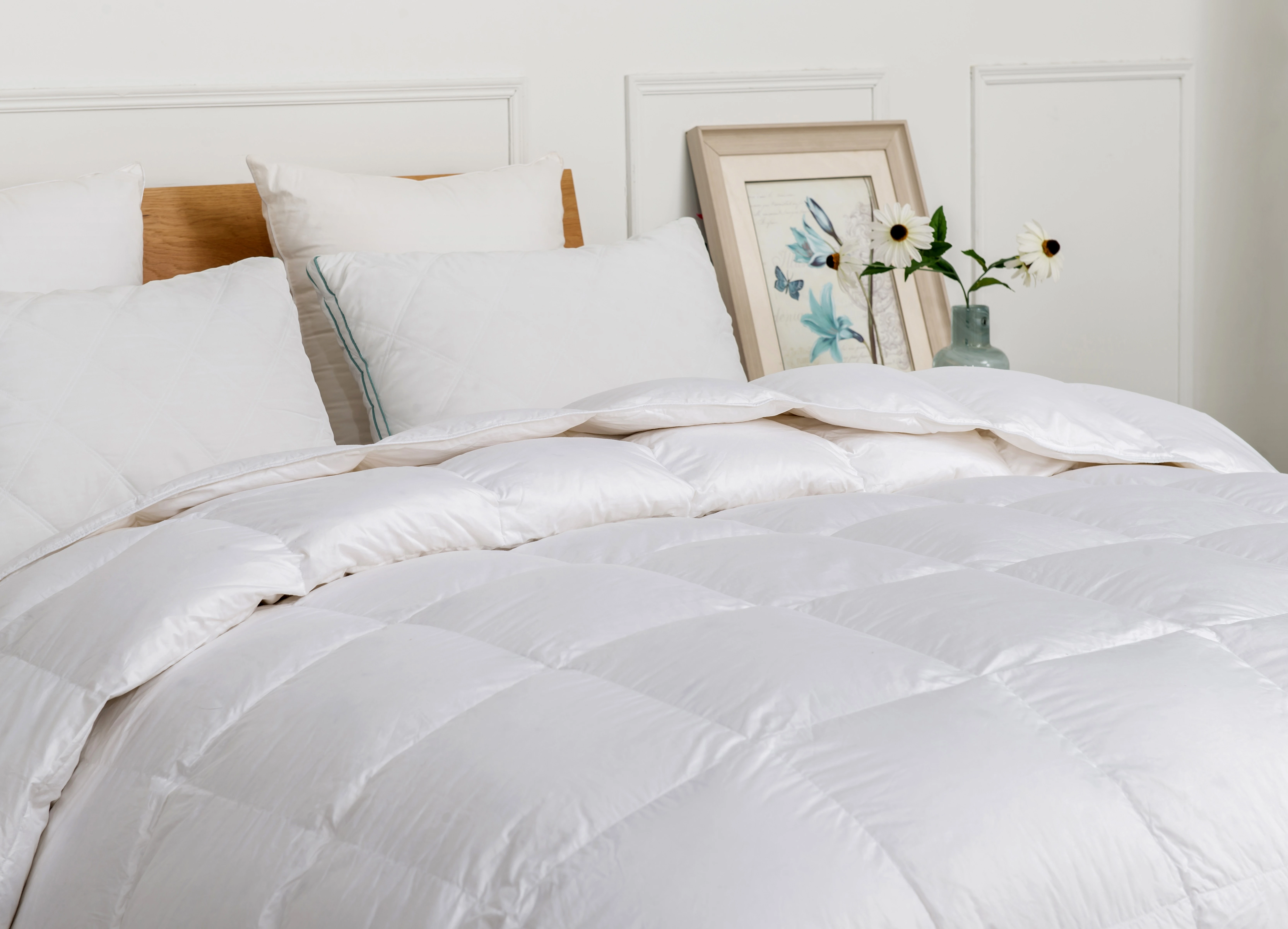 GAGA Bedding Comforter Super Soft Warmth Duvet Duck Down Filling Hotel Home Usage Simple Modern Quilted Pattern Quilt