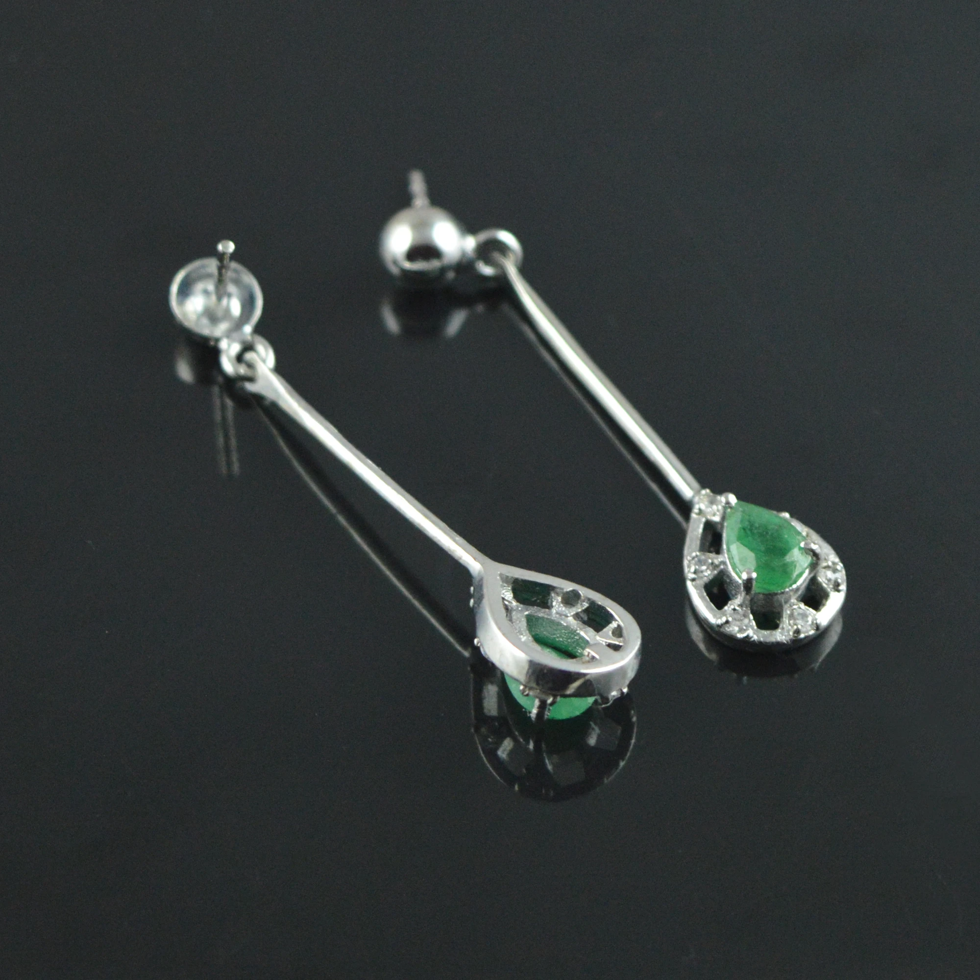 Latest Emerald Gemstone Earrings Jewelry Genuine Gemstone Silver Earrings Handmade Earrings gift Wholesale Supplier Manufacturer