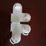 Roller blind double bracket and clutch mechanism with good feedback
