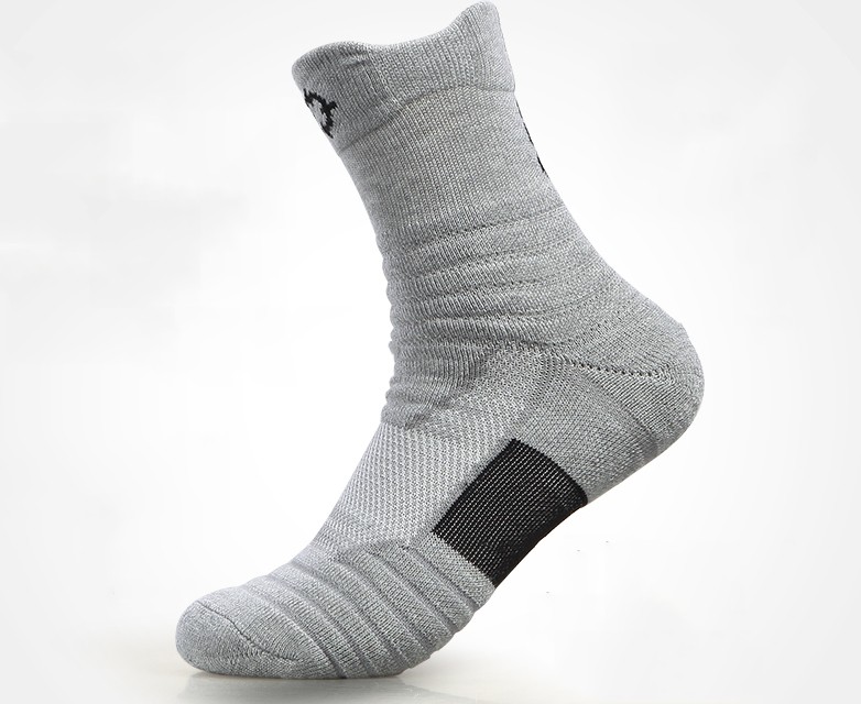 Trendy athletic socks solid color white running sock breathable cotton sport socks for men